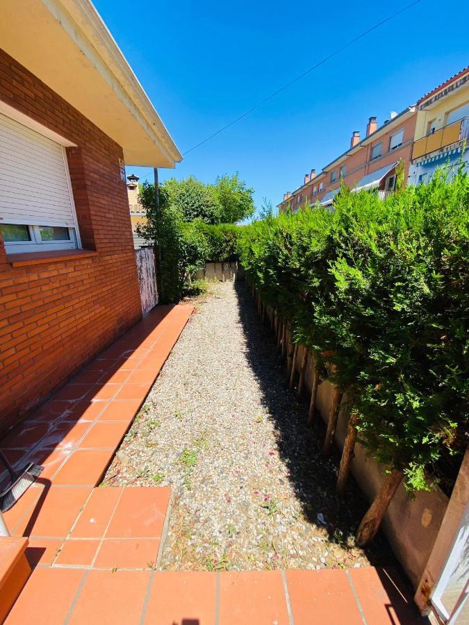 Alojamiento Entero Con Jardin Privado Villa Cassa De La Selva Bagian luar foto